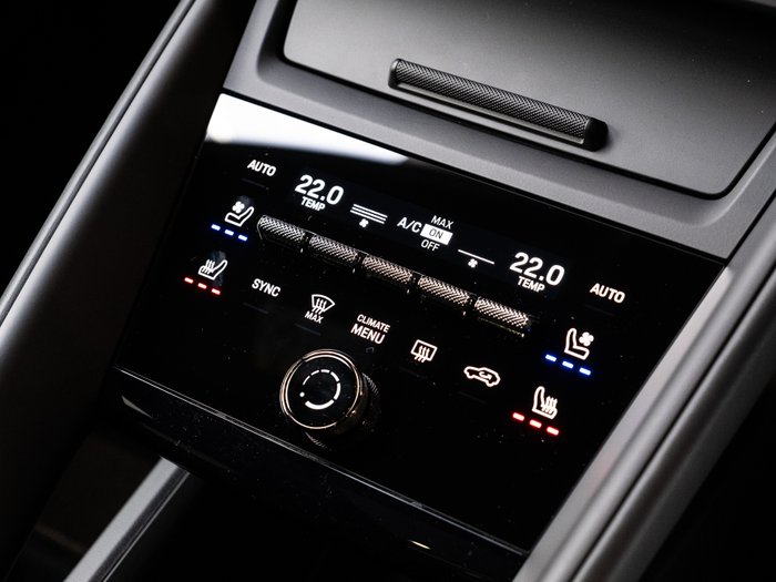 2024 Porsche Macan Turbo