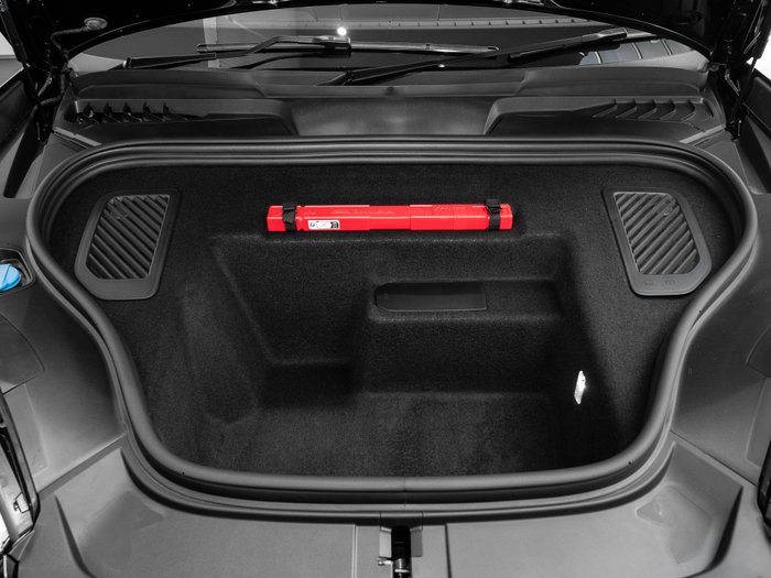 2024 Porsche Macan Turbo