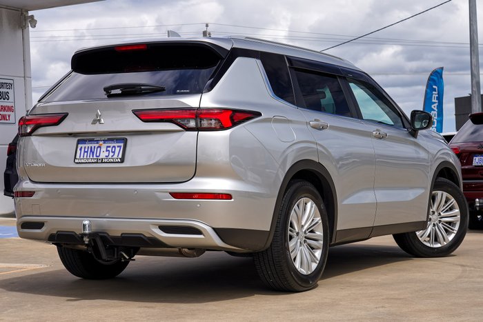 2022 Mitsubishi Outlander LS