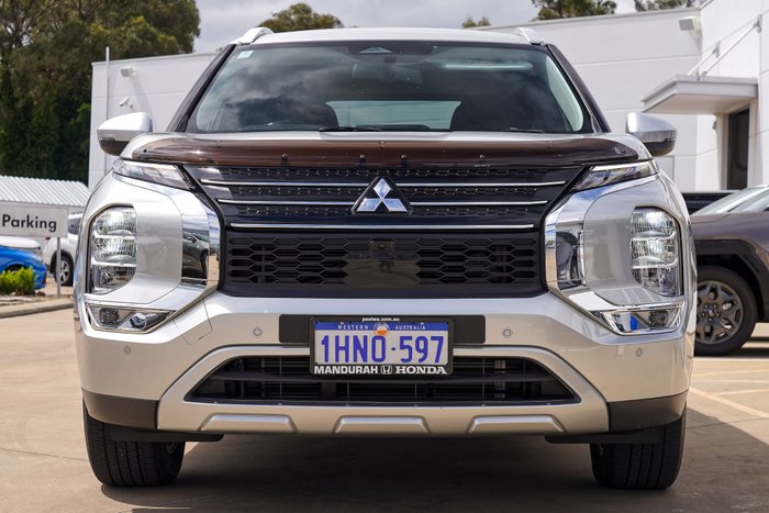 2022 Mitsubishi Outlander LS
