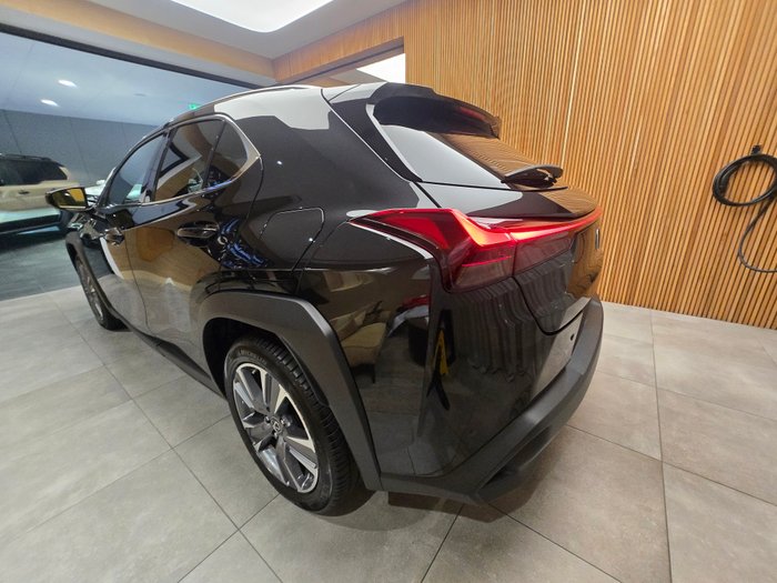 2023 Lexus UX300E Sports Luxury 71.4 kWh Li-ion batt Automatic SUV