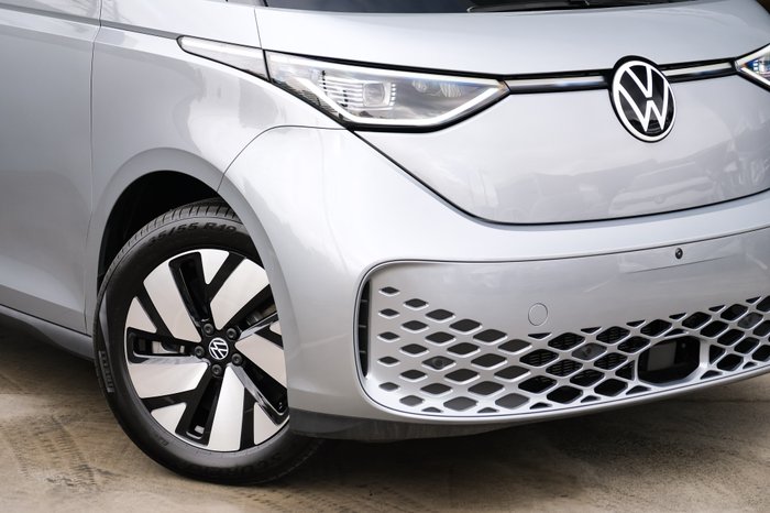 2025 Volkswagen ID. Buzz Pro BEV560