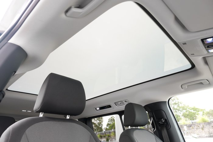 2025 Volkswagen ID. Buzz Pro BEV560
