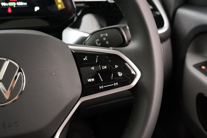 2025 Volkswagen ID. Buzz Pro BEV560