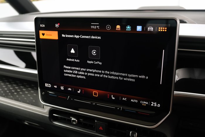 2025 Volkswagen ID. Buzz Pro BEV560