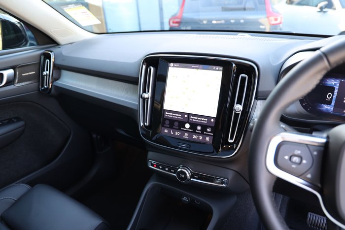 2026 Volvo XC40 Ultra B4 Dark
