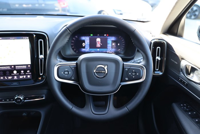 2026 Volvo XC40 Ultra B4 Dark