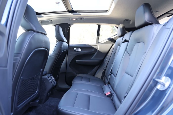 2026 Volvo XC40 Ultra B4 Dark