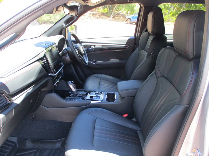 2025 Isuzu MU-X X-TERRAIN MY25.5 Silver