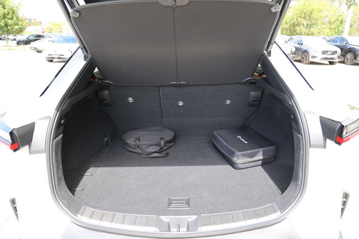 2023 Lexus RZ 450e RZ 450e Luxury EM 71.4 kWh Battery Automatic Wagon 1L24360 001