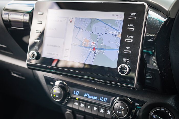 2024 Toyota HILUX SR5