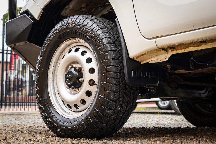 2017 Toyota HILUX SR