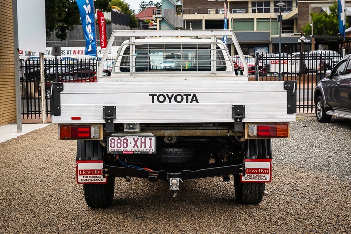 2017 Toyota HILUX SR