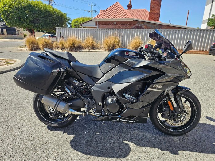 2020 Kawasaki Ninja 1000 SX Black