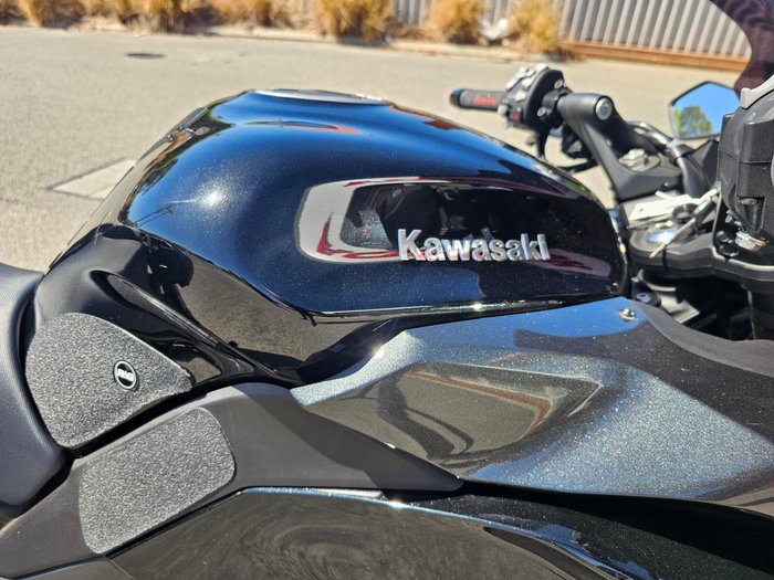 2020 Kawasaki Ninja 1000 SX Black