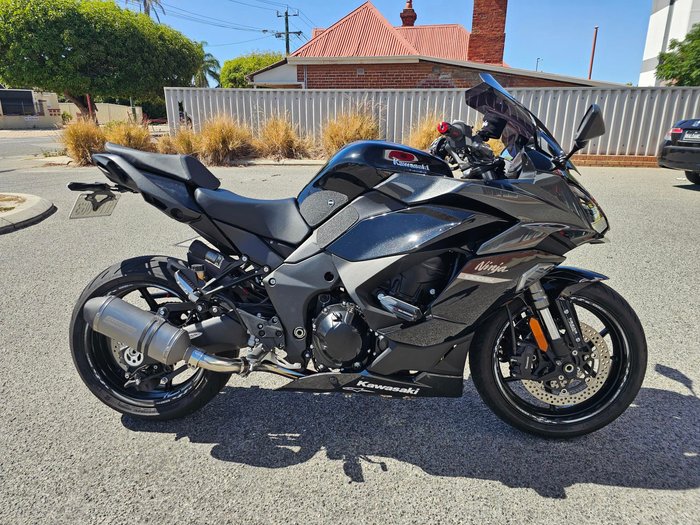 2020 Kawasaki Ninja 1000 SX Black