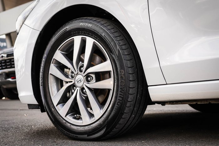 2019 HYUNDAI i30 ACTIVE