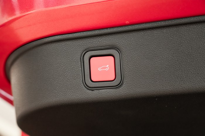 2025 Alfa Romeo Junior Ibrida