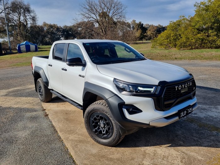 2024 Toyota Hilux 4x4 Hilux 4x4 GR-S 2.8L T Diesel Automatic Double Cab 2L46540 001 Frosted White