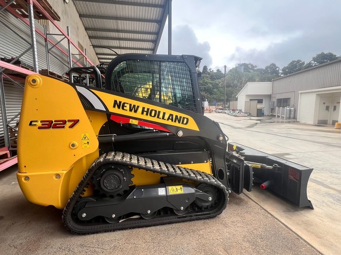 NEW HOLLAND C327 TRACK LOADER