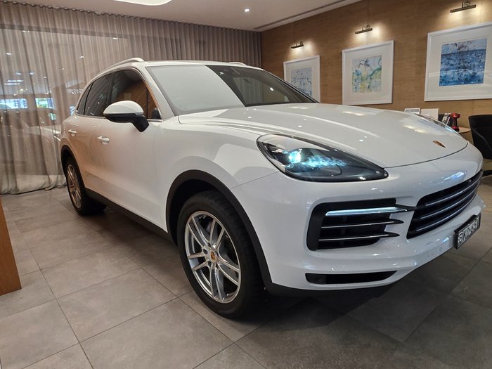 2019 PORSCHE CAYENNE