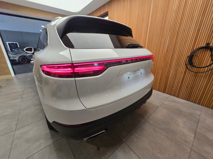 2019 PORSCHE CAYENNE