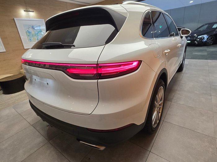 2019 PORSCHE CAYENNE