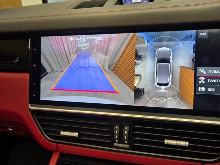 2019 PORSCHE CAYENNE