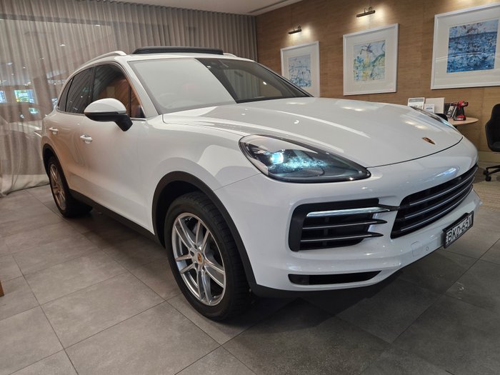 2019 PORSCHE CAYENNE