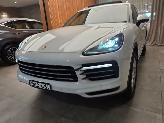 2019 PORSCHE CAYENNE