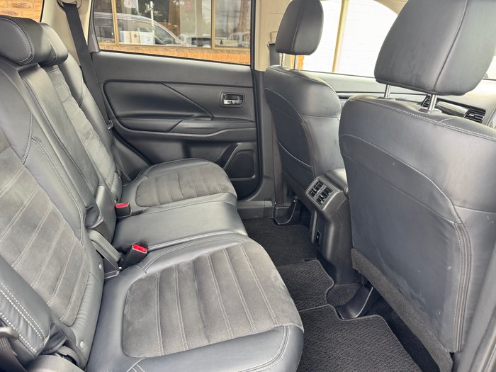 2021 MITSUBISHI Outlander LS