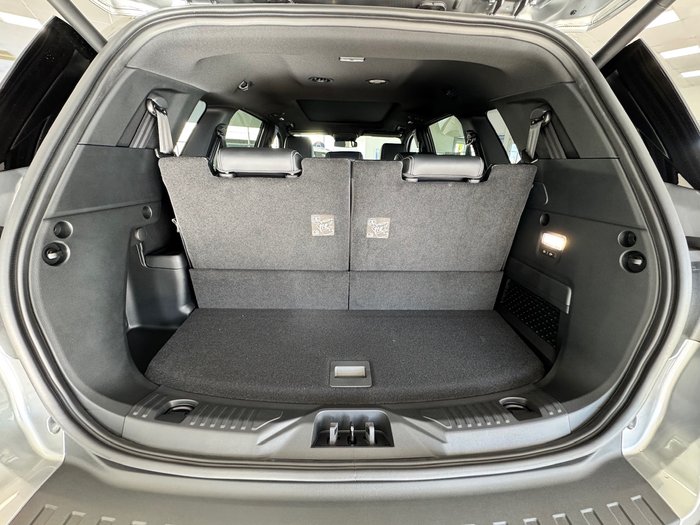 2025 Ford Everest Platinum