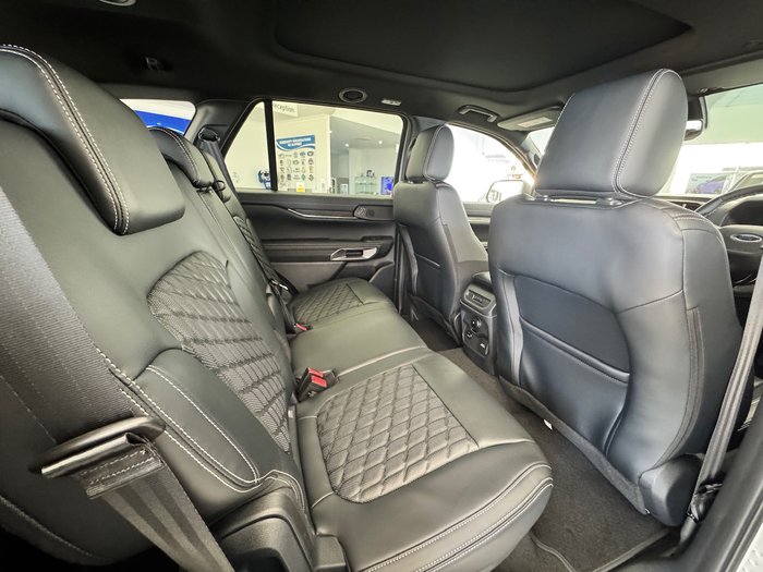 2025 Ford Everest Platinum
