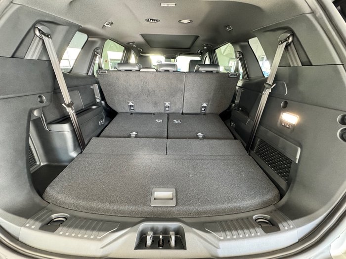 2025 Ford Everest Platinum