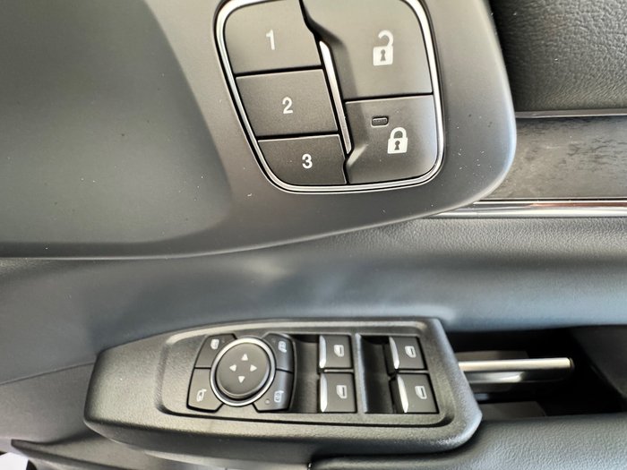 2025 Ford Everest Platinum