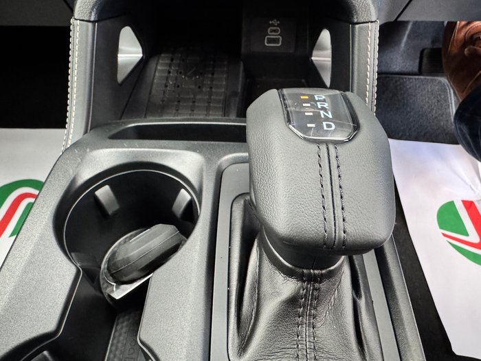2025 Ford Everest Platinum