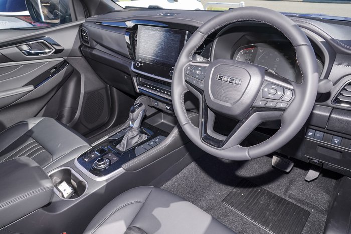 2026 Isuzu MU-X LS-T