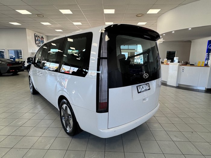 2022 Hyundai STARIA Elite