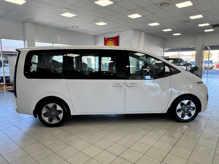 2022 Hyundai STARIA Elite