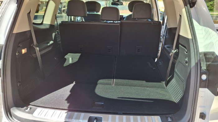 2025 LDV D90 Executive SV9A MY25 NATURAL WHITE