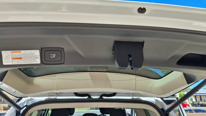 2025 LDV D90 Executive SV9A MY25 NATURAL WHITE