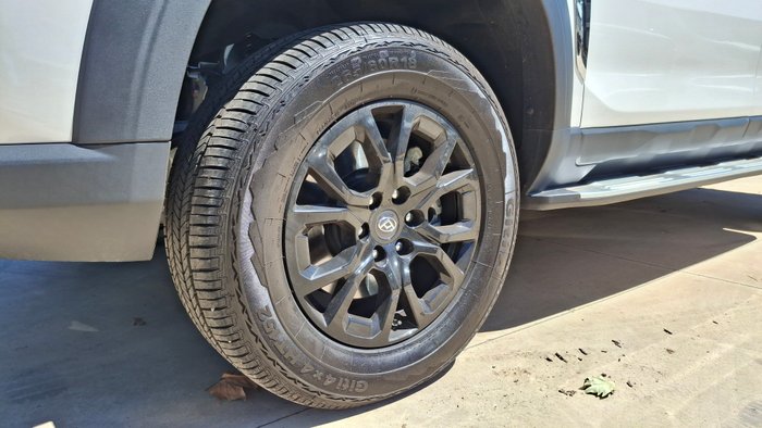 2025 LDV D90 Executive SV9A MY25 NATURAL WHITE