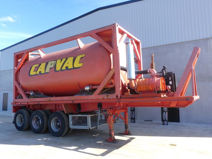 1983 Lusty Vacuum Suction Tanker (2005 Vacuum Tank)