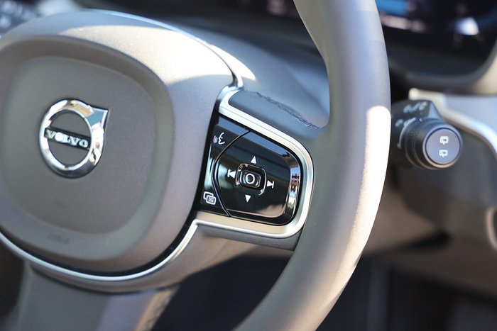 2024 Volvo V60 Cross Country Ultra B5 Bright
