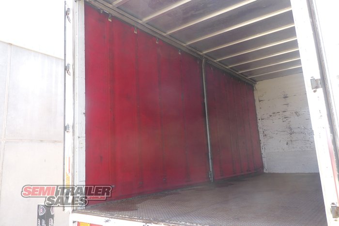 2011 Nixon Curtainsider Pig Trailer