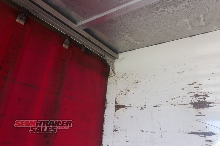 2011 Nixon Curtainsider Pig Trailer