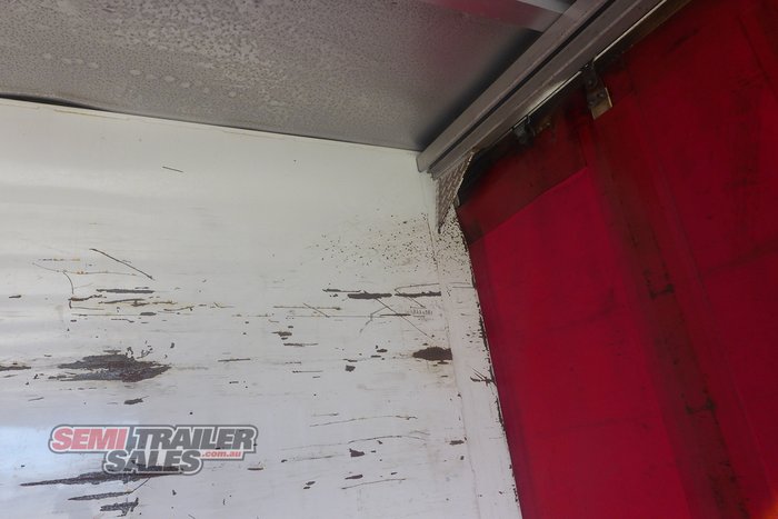 2011 Nixon Curtainsider Pig Trailer