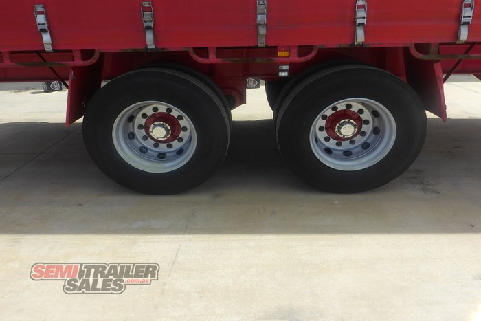 2011 Nixon Curtainsider Pig Trailer