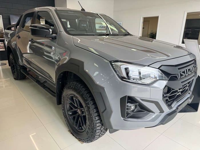 2025 ISUZU D-MAX BLADE
