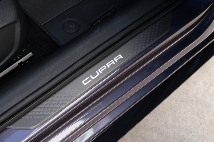 2025 CUPRA Leon VZx